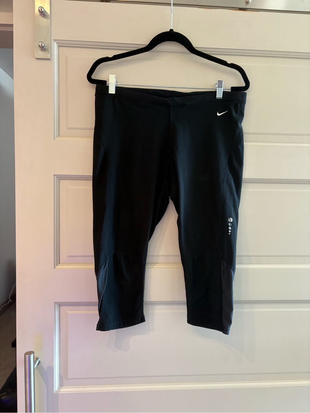 Nike Black Athletic Capri Leggings